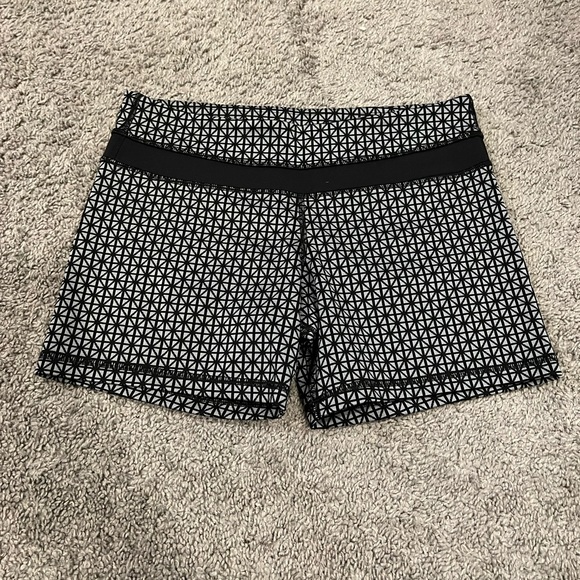 Lululemon biker shorts - Picture 3 of 3